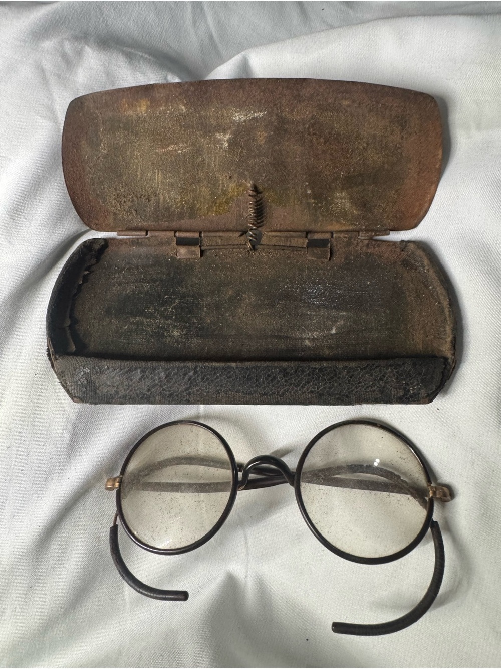 Windsor Brown and Black Round Vintage Prescription Eyeglasses with Case
